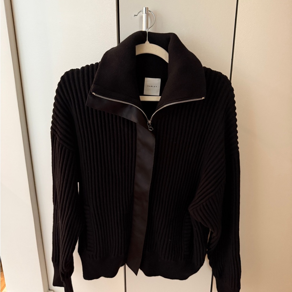 Valley Black Ribbed Zip-Up Sweater/Jacket